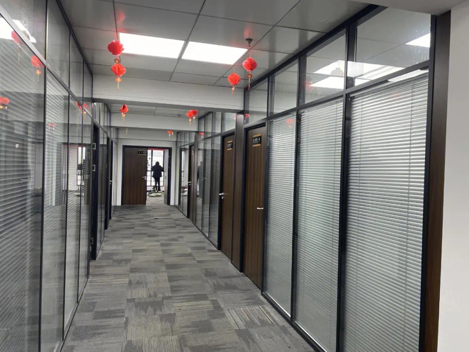 安徽合肥半山装饰领航,赋能高端办公楼装修新典范(图2) 安徽合肥半山装饰领航,赋能高端办公楼装修新典范(图2)