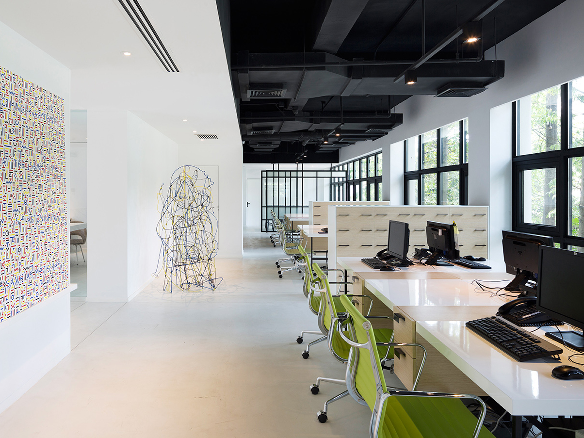 1500㎡现代简约风办公室装修设计案例(图3)