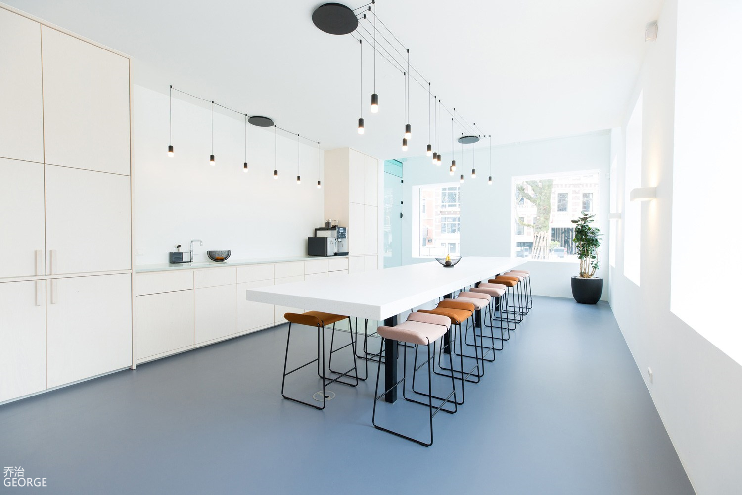 马鞍山市1500平方浅色系简约办公室装修设计案例(图4)