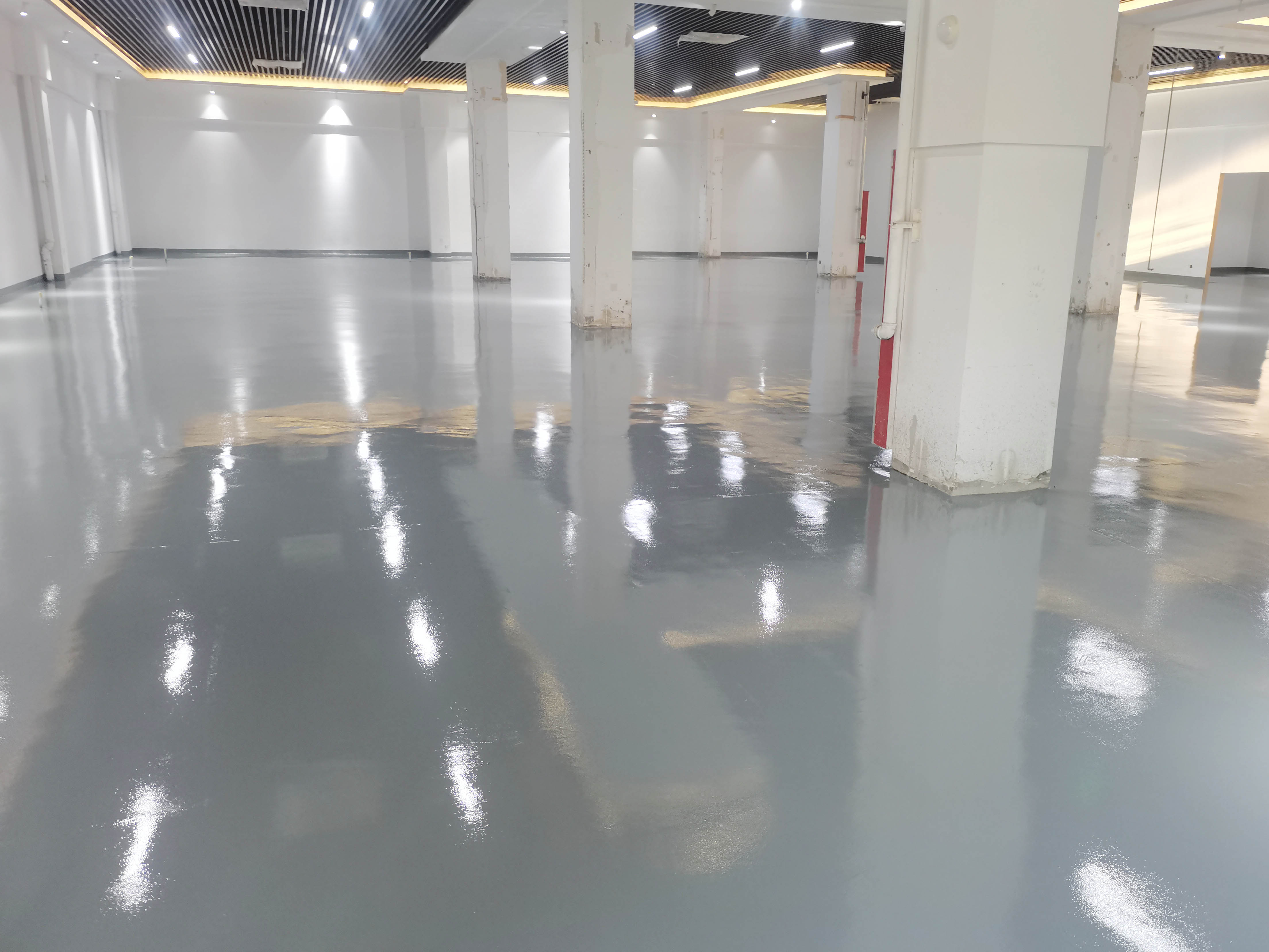 厂房翻新改造-大束科技有限责任公司车间厂房翻新改造(图3) 合肥大束科技有限责任公司车间厂房地面翻新改造(图3)